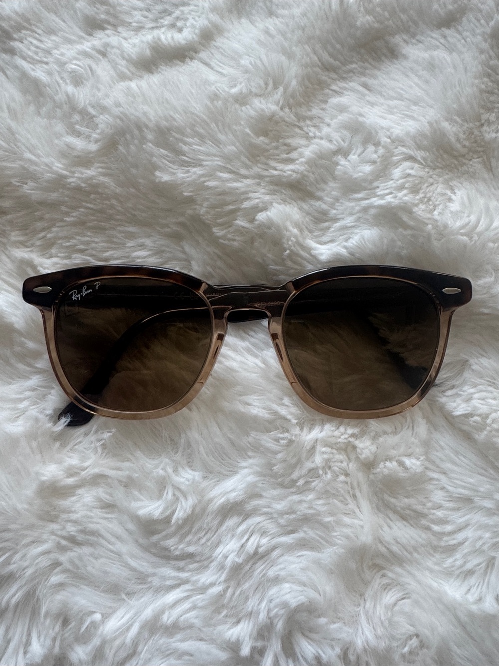 Ray-Ban Brand New Hawkeye Polarized Sunglasses Women